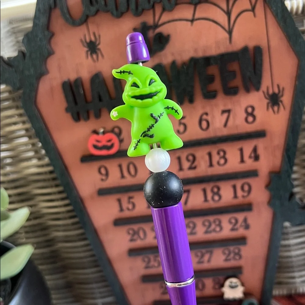 Oogie boogie Purple and Green Character Pen